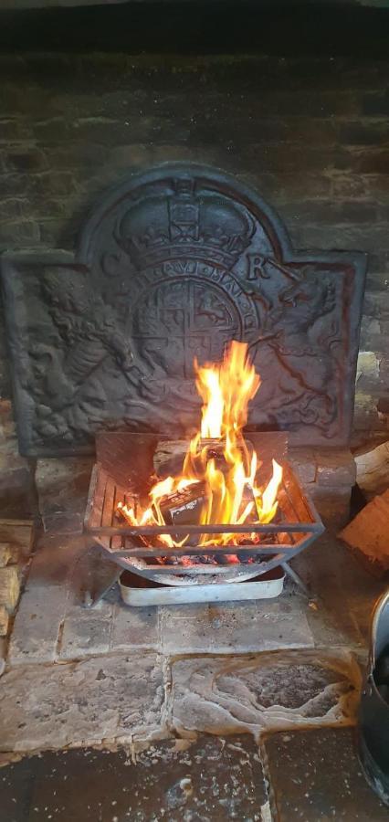 Kings Arms Hotel แซนด์วิช ภายนอก รูปภาพ
