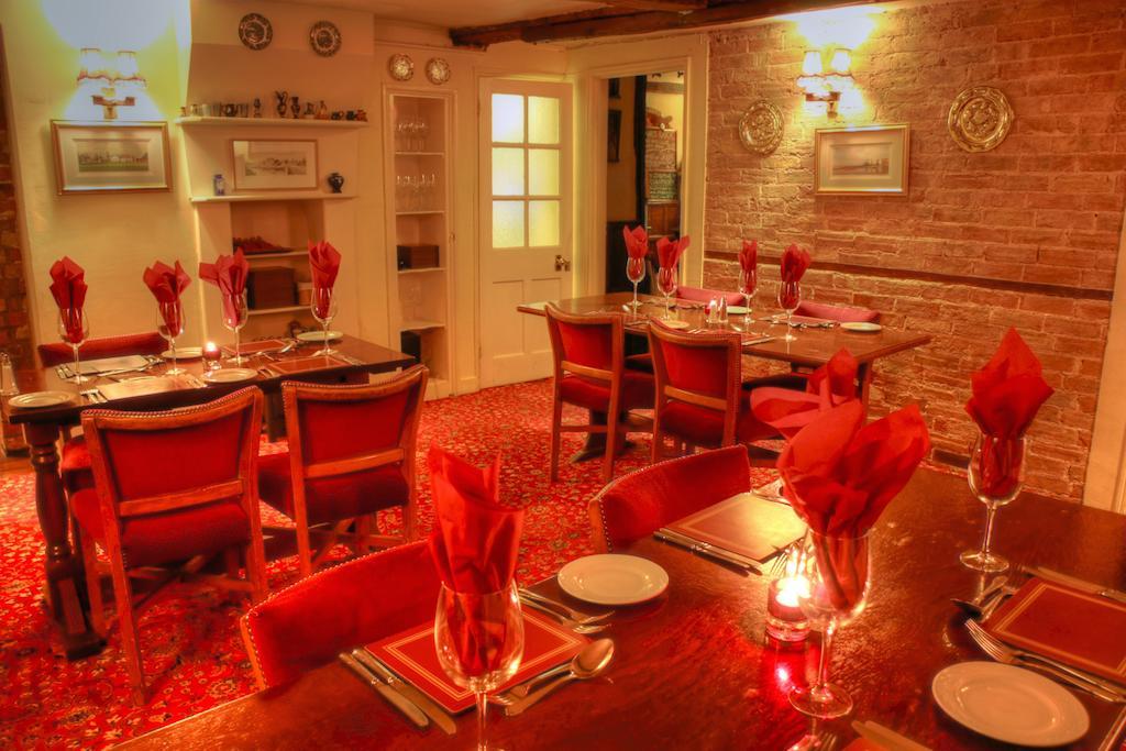 Kings Arms Hotel แซนด์วิช ภายนอก รูปภาพ