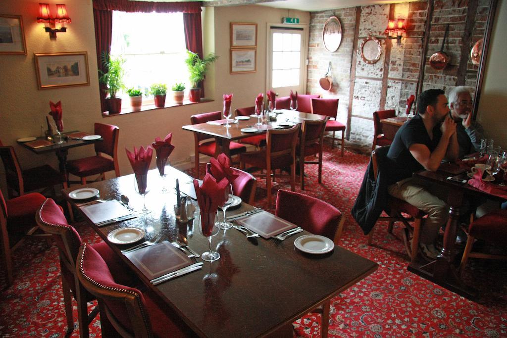 Kings Arms Hotel แซนด์วิช ภายนอก รูปภาพ