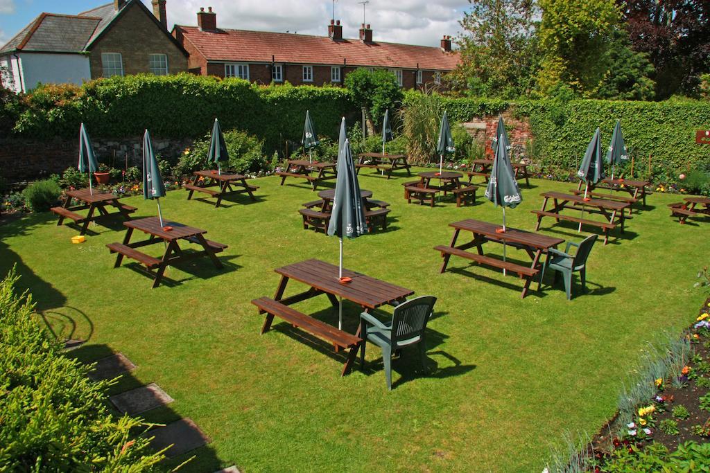 Kings Arms Hotel แซนด์วิช ภายนอก รูปภาพ